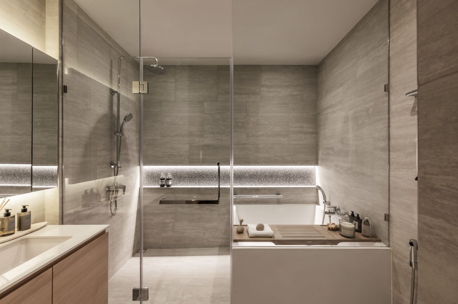 PEYLAA Show Unit 1BR 7