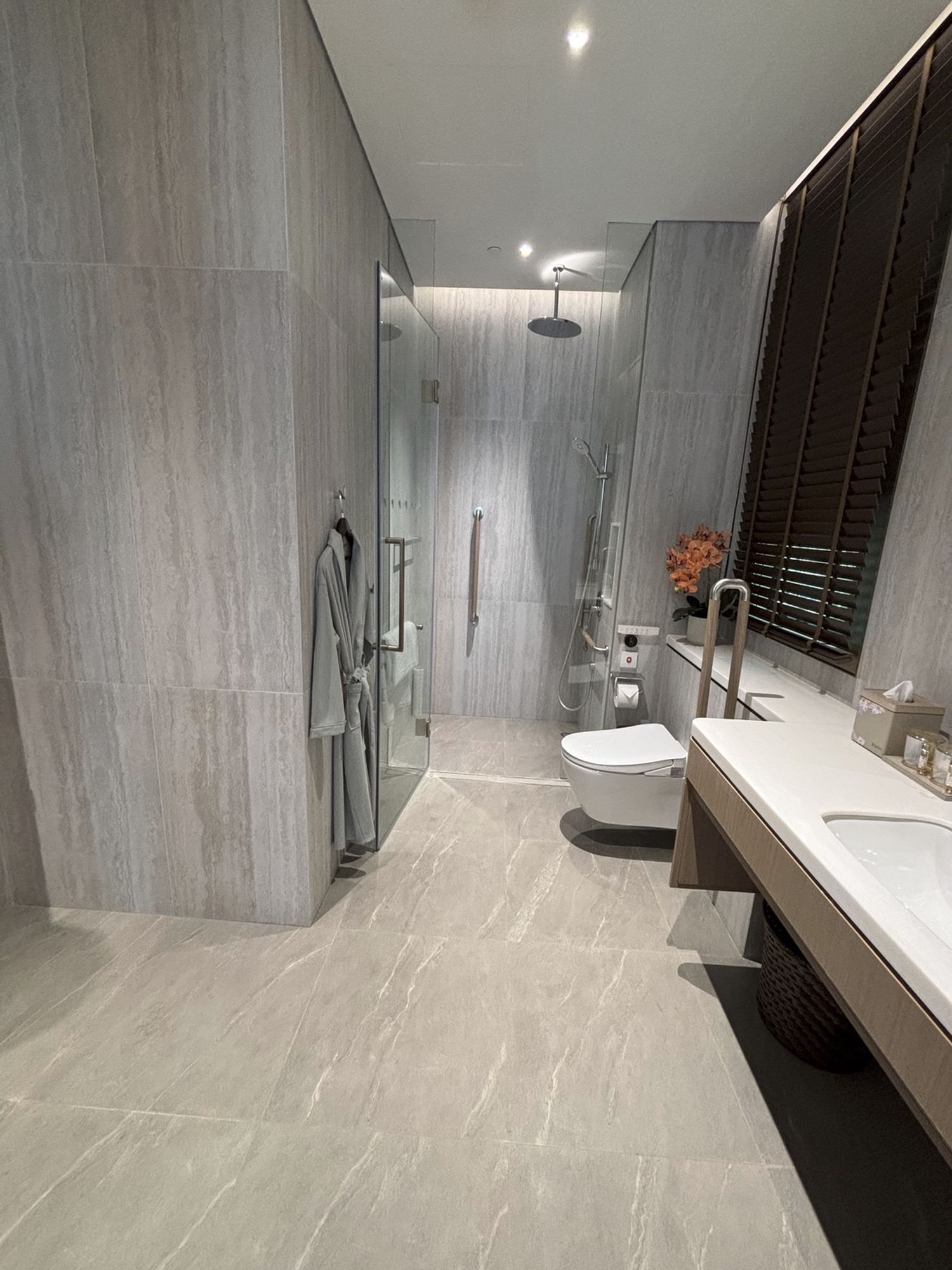 Perennial living Bathroom