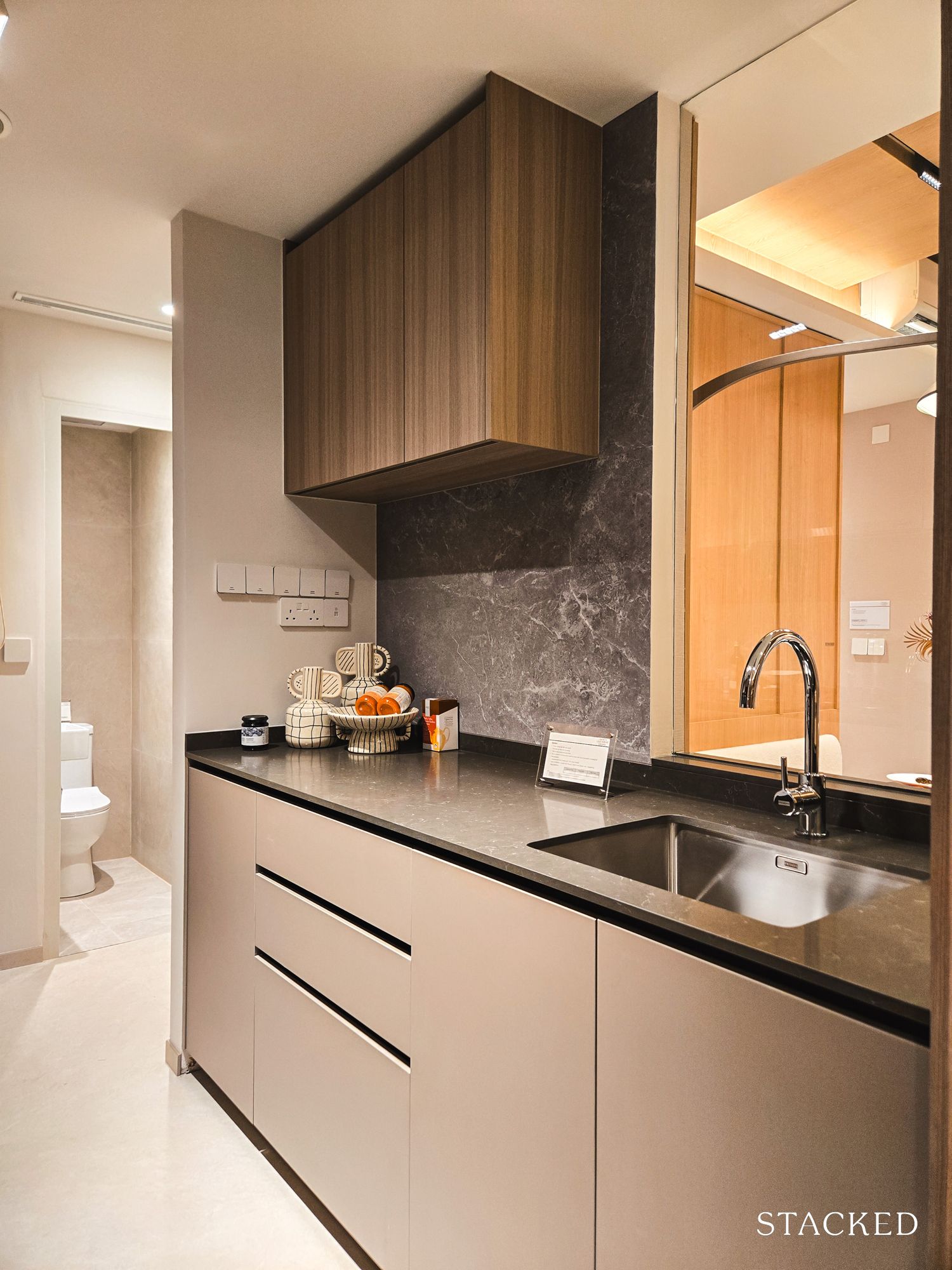 LUCERNE GRAND 3BR PREMIUM+STUDY 8